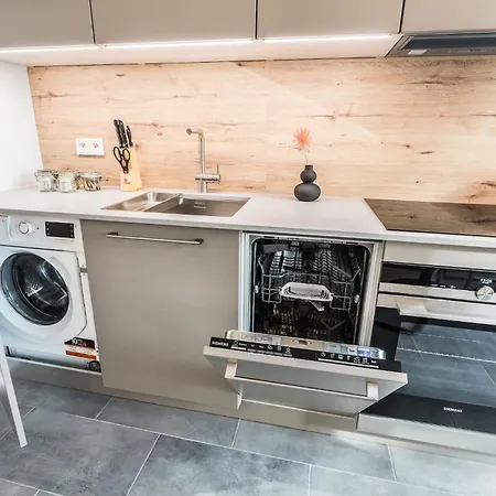 Appartamento Modern Studio With A Balcony By Rent Like