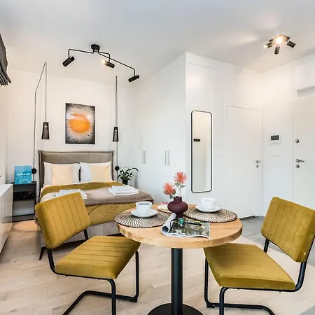 Modern Studio With A Balcony By Rent Like Appartamento
